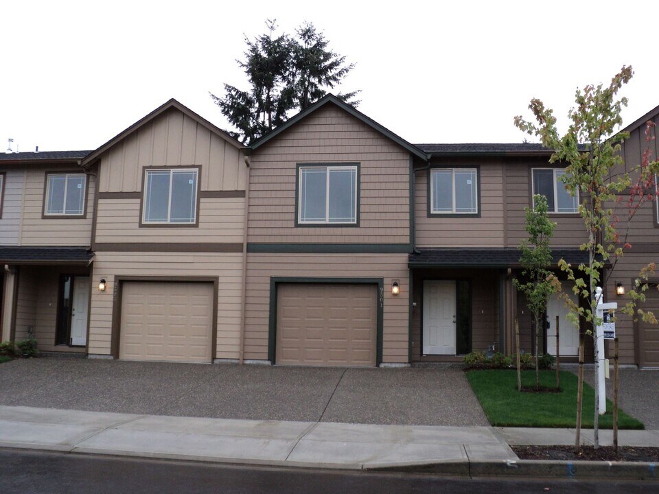 9503 NE 72nd St in Vancouver, WA - Building Photo