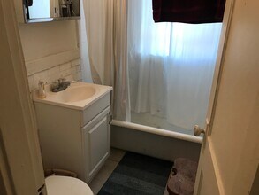 1148 Commonwealth Ave, Unit 12A in Allston, MA - Building Photo - Building Photo