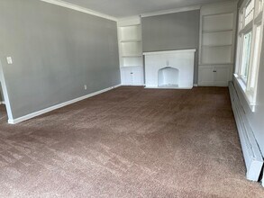 2086 Marlindale Rd in Cleveland, OH - Building Photo - Building Photo