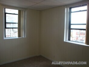 439 Cambridge St, Unit 23 in Boston, MA - Building Photo - Building Photo
