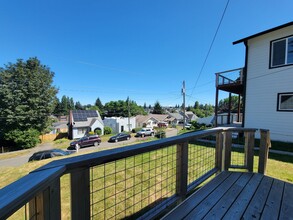 1119 Marguerite Ave in Bremerton, WA - Building Photo - Building Photo