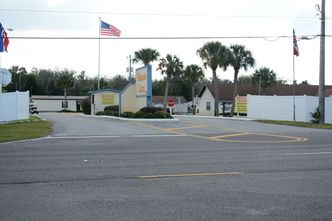 1901 US Highway 17 92 W in Haines City, FL - Foto de edificio