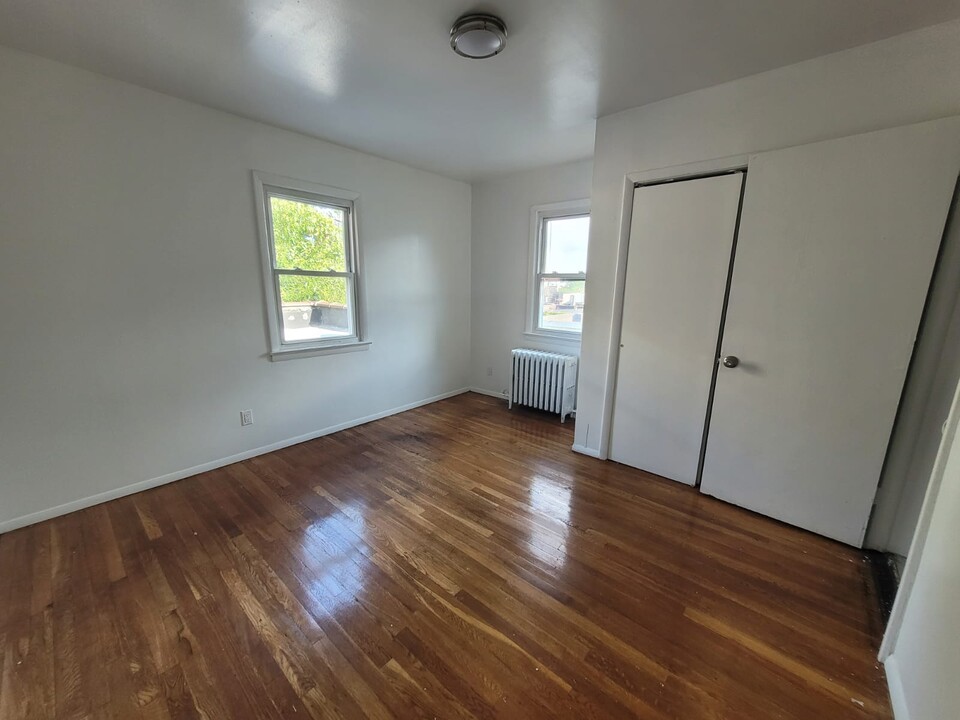 129 N 5th Ave, Unit 3 in Mount Vernon, NY - Building Photo