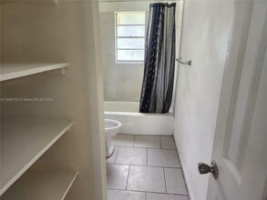 361 Silver Beach Rd in Riviera Beach, FL - Building Photo - Building Photo