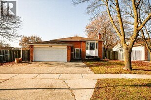 118 Taylor Ave in Cambridge, ON - Building Photo