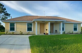 12223 Zittle Ave in Port Charlotte, FL - Building Photo