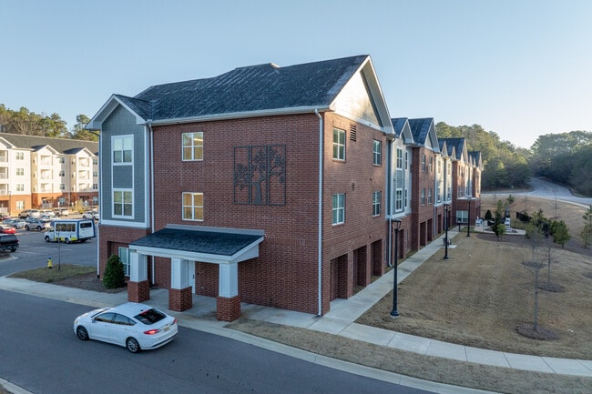 The Crossings at Riverchase in Hoover, AL - Foto de edificio - Building Photo