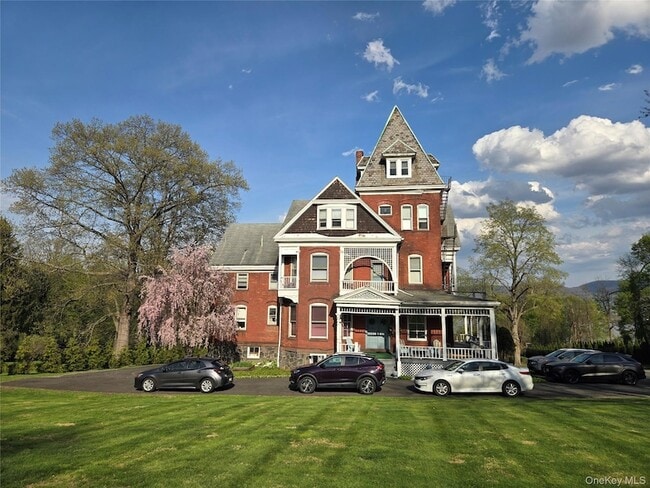 514 Grand Ave, Unit 2E, Unit 2E