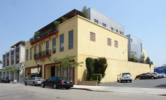 64 W Dayton St in Pasadena, CA - Building Photo