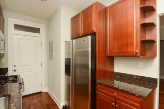 743 W Addison St in Chicago, IL - Building Photo - Building Photo
