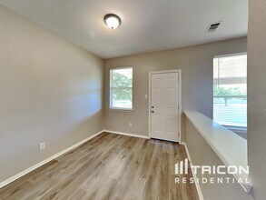 523 Pinnacle Dr in Cedar Hill, TX - Building Photo - Building Photo