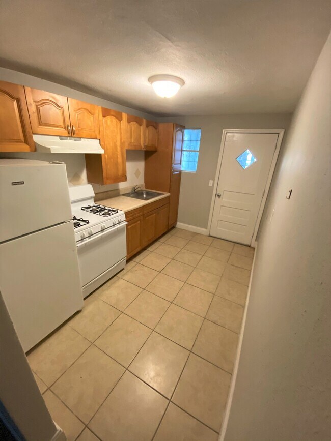 Kings Place Apartments in Jacksonville, FL - Foto de edificio - Building Photo