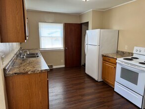 1736 Davie St, Unit 0 in Davenport, IA - Building Photo - Building Photo