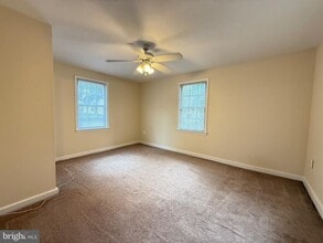 806 S Arlington Mill Dr-Unit -104 in Arlington, VA - Building Photo - Building Photo