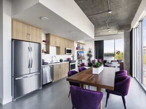 Amp Lofts in Los Angeles, CA - Building Photo - Building Photo