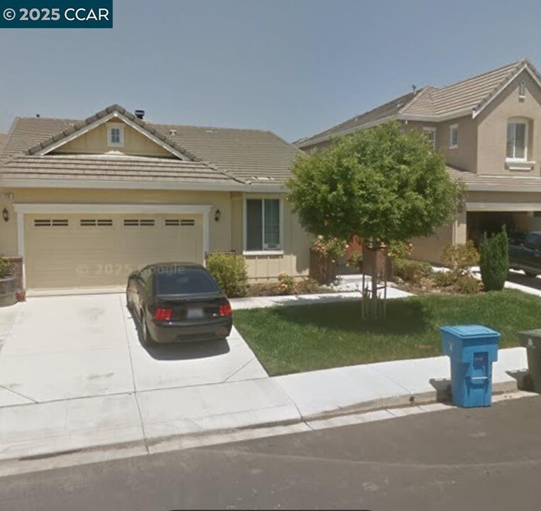 170 Hearthstone Dr in American Canyon, CA - Building Photo