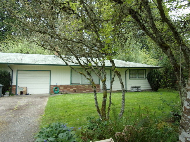 1115 SW Stamm Pl in Corvallis, OR - Building Photo - Building Photo