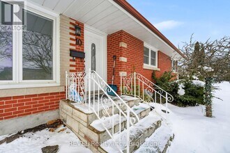 10 Redwood Ave in St Catharines, ON - Building Photo - Building Photo