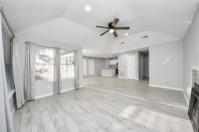 2471 Falls Church Dr