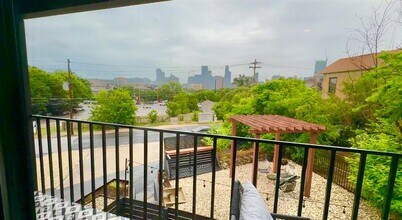 201 Academy Dr in Austin, TX - Building Photo - Building Photo