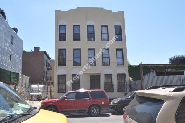 444 Park Ave in Brooklyn, NY - Building Photo - Building Photo