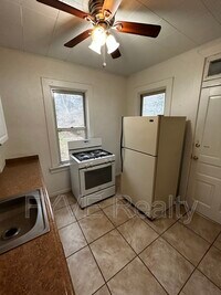 1032 Oakmont Ave photo'