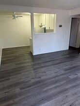 La Verne Senior Apartments in La Verne, CA - Foto de edificio - Building Photo