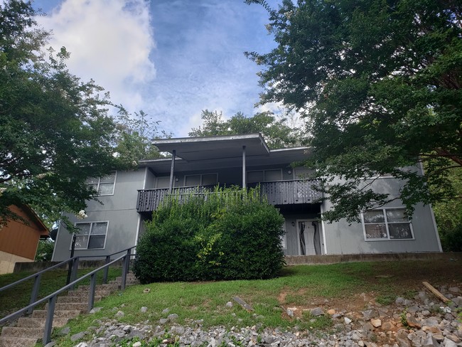 1409 Ascent Trl NW