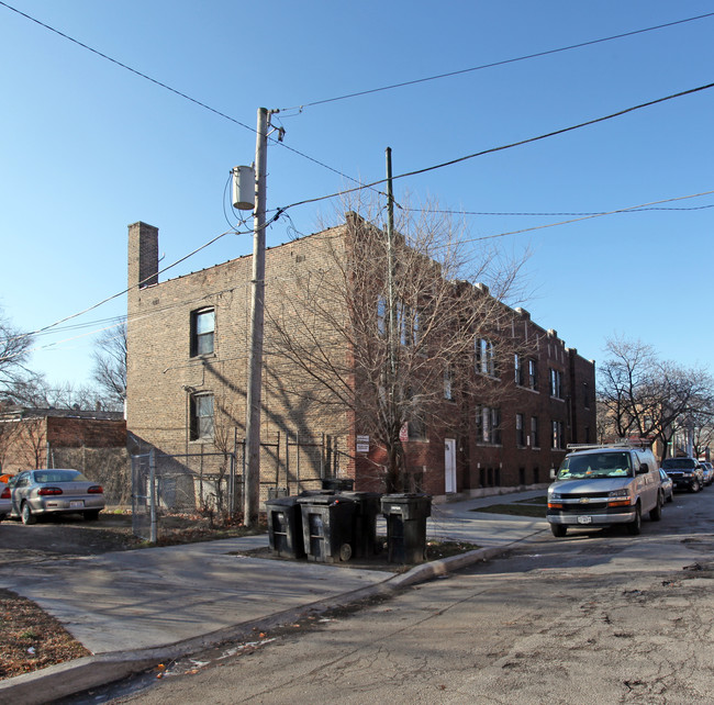 7701 S Eggelston St in Chicago, IL - Building Photo - Building Photo