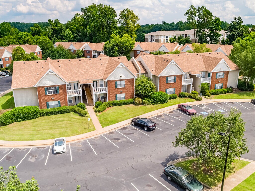 Deerfield Crossing Apartments in Mebane, NC