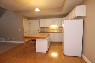 2105 14th St in Coralville, IA - Building Photo - Building Photo