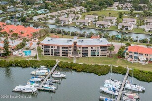 18 Marina Isles Blvd in Indian Harbour Beach, FL - Building Photo