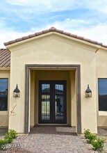 2836 E Carob Dr in Chandler, AZ - Building Photo - Building Photo