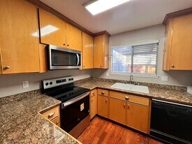 2047 Montecito Ave in Mountain View, CA - Building Photo