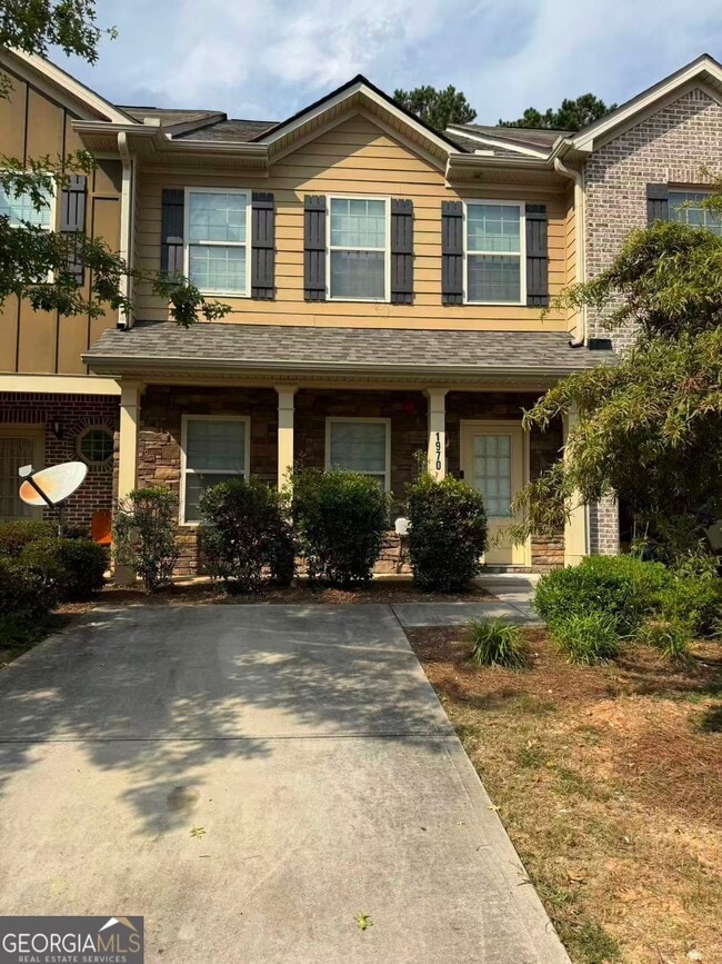 1970 Old Dogwood in Jonesboro, GA - Building Photo - Building Photo