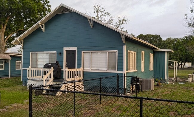 property at 2915 Winter Lake Rd