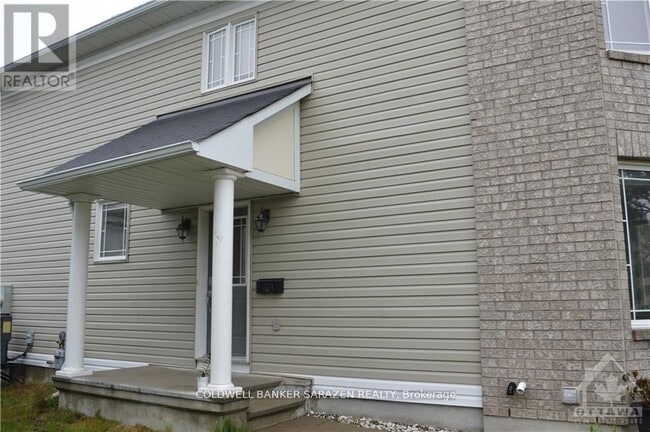 252 Moss Grove St in Ottawa, ON - Building Photo - Building Photo