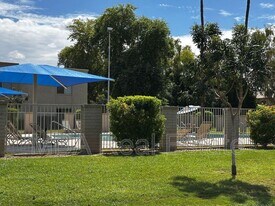 8037 E Glenrosa Ave in Scottsdale, AZ - Building Photo