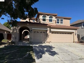 1696 Wilde Dr in Discovery Bay, CA - Building Photo