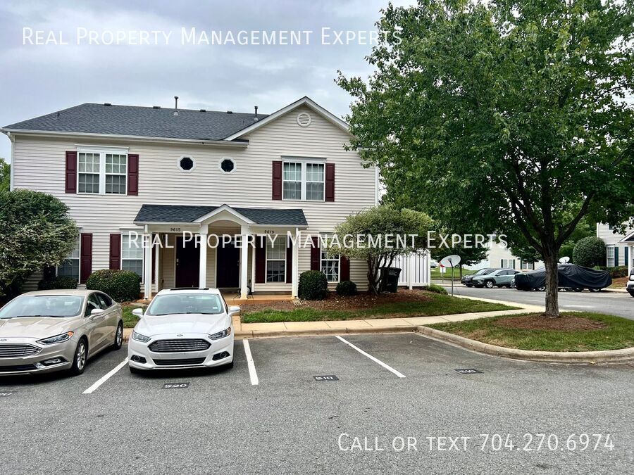 9615 Littleleaf Dr in Charlotte, NC - Building Photo