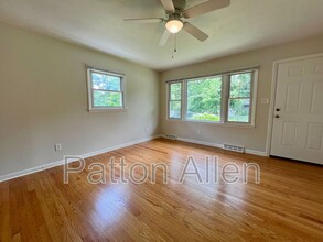 396 Riverview Dr in Asheville, NC - Building Photo - Building Photo
