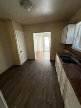 2102 Airline Ave in Toledo, OH - Building Photo - Building Photo