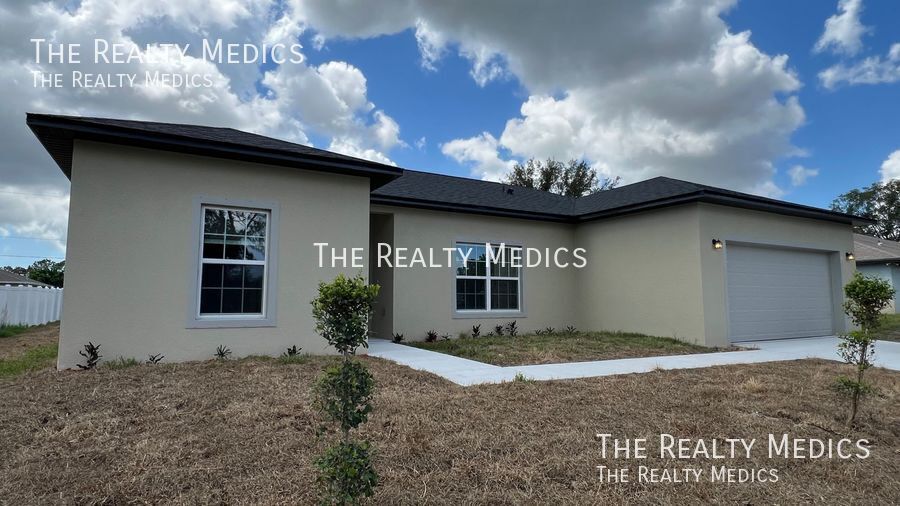736 Halton Ave SW in Palm Bay, FL - Building Photo