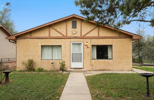 property at 404 N Walnut St