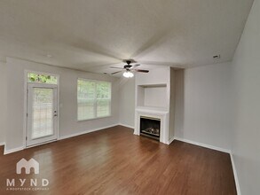 6027 Briggs Dr in Charlotte, NC - Building Photo - Building Photo