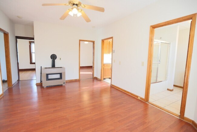 534 Baker St-Unit -2 in Fall River, MA - Building Photo - Building Photo