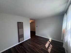 5448 W Agatite Ave in Chicago, IL - Building Photo - Building Photo