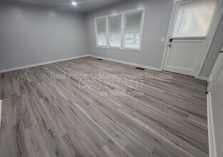 400-402 Barth Ave in Richland, WA - Building Photo - Building Photo