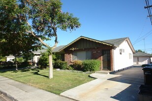 2411 Karen Dr in Santa Clara, CA - Building Photo