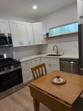 20127 Citronia St in Los Angeles, CA - Building Photo - Building Photo